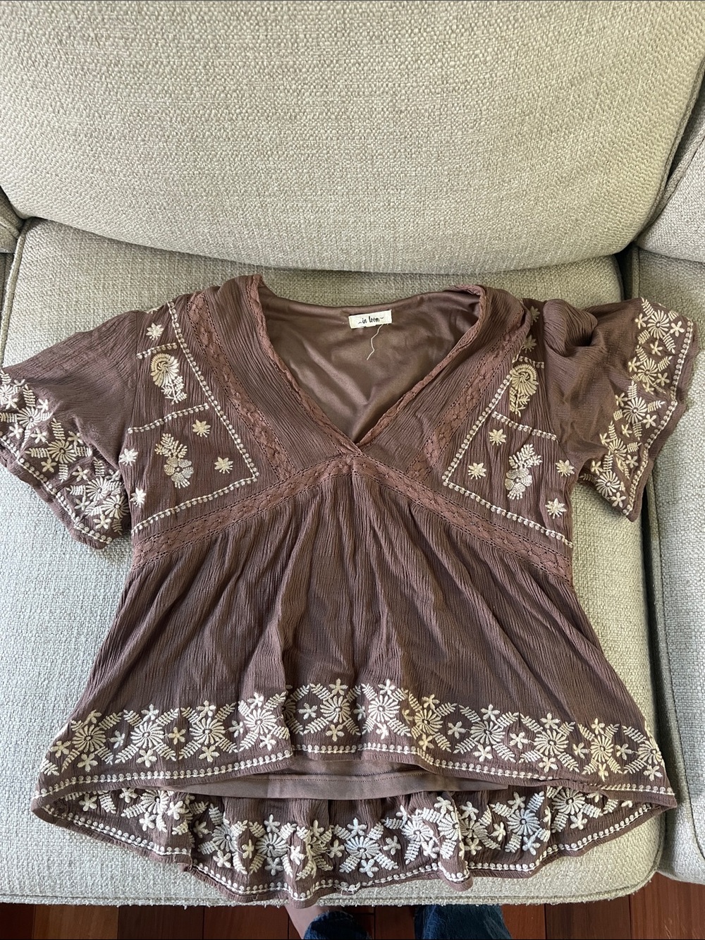 In look brown embroidered boho blouse top maybe a size small